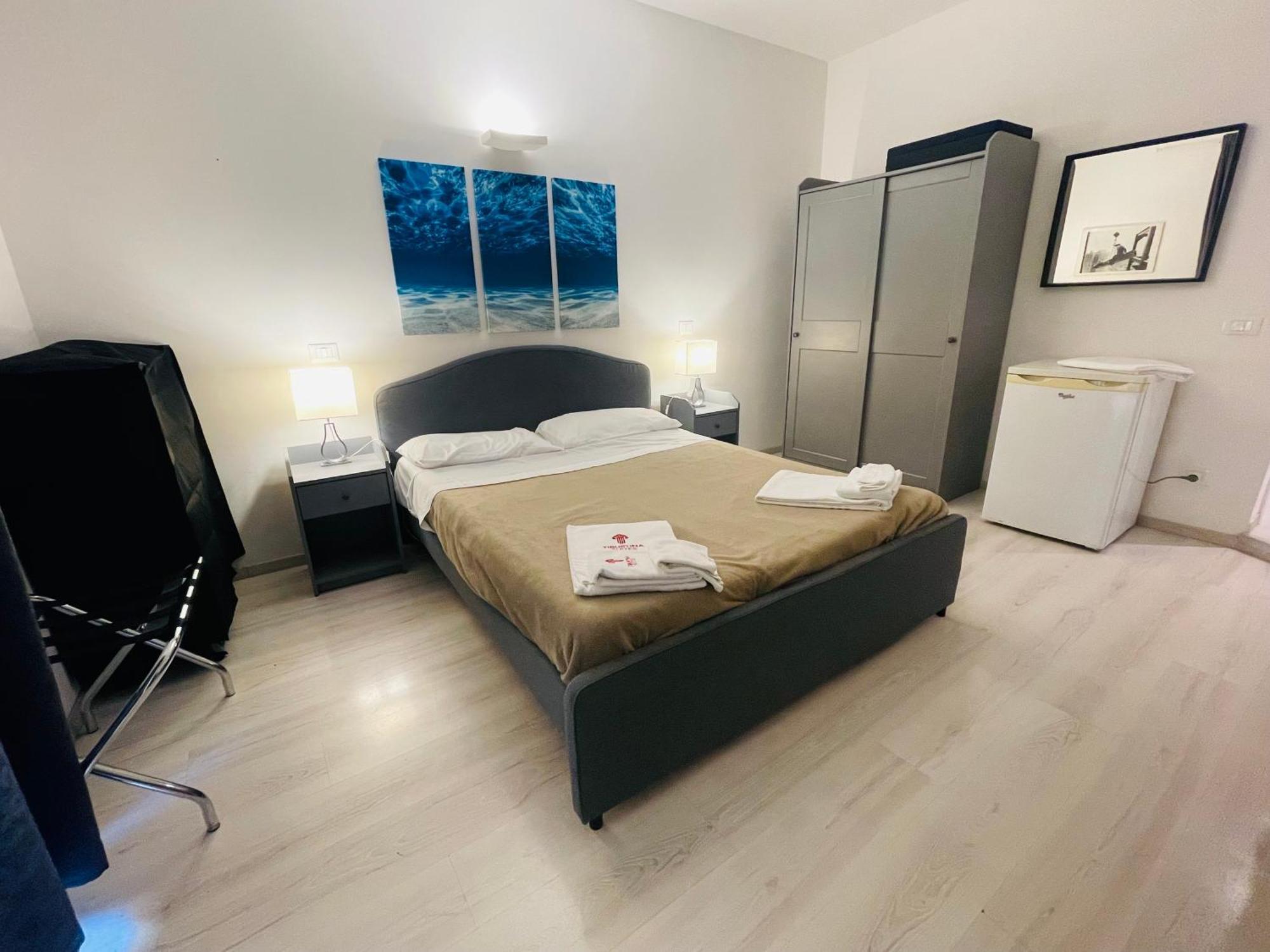 Tiburtina Suites, Roma Екстер'єр фото