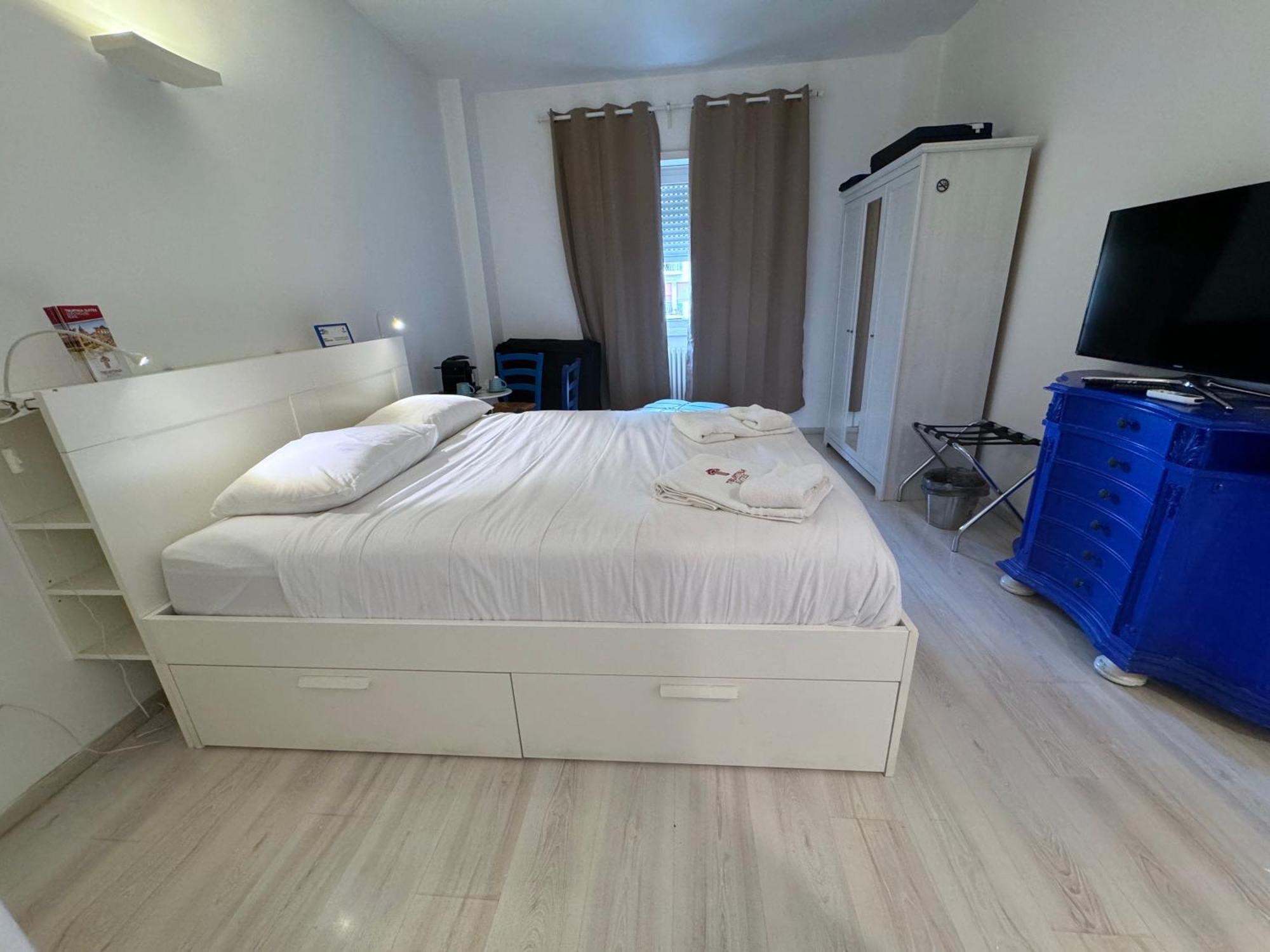 Tiburtina Suites, Roma Екстер'єр фото