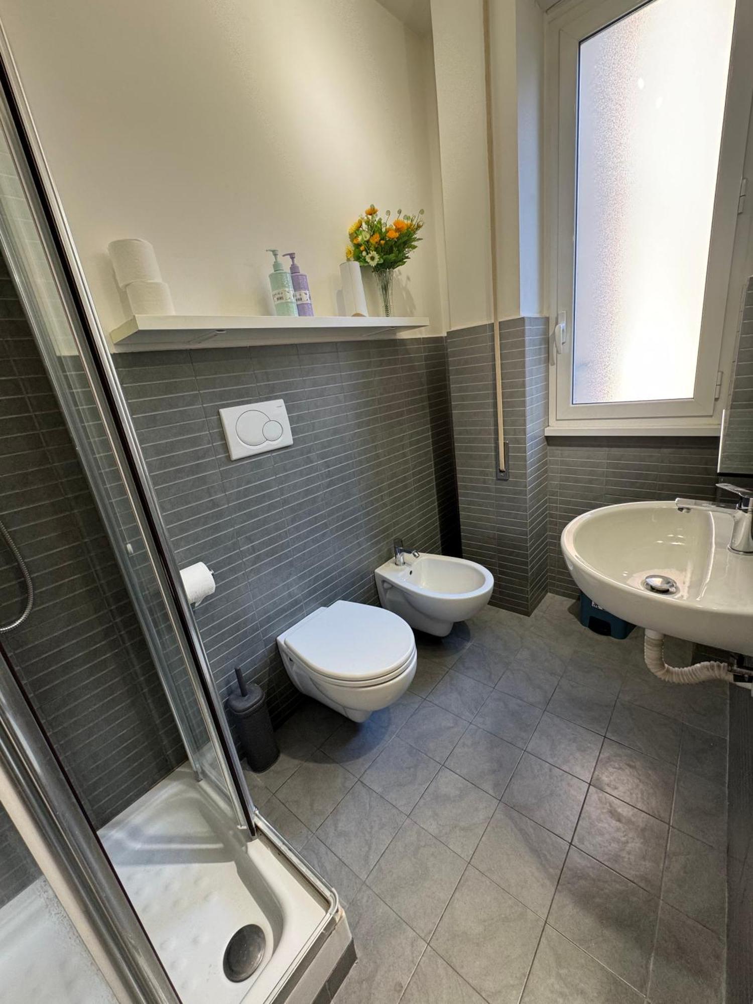 Tiburtina Suites, Roma Екстер'єр фото
