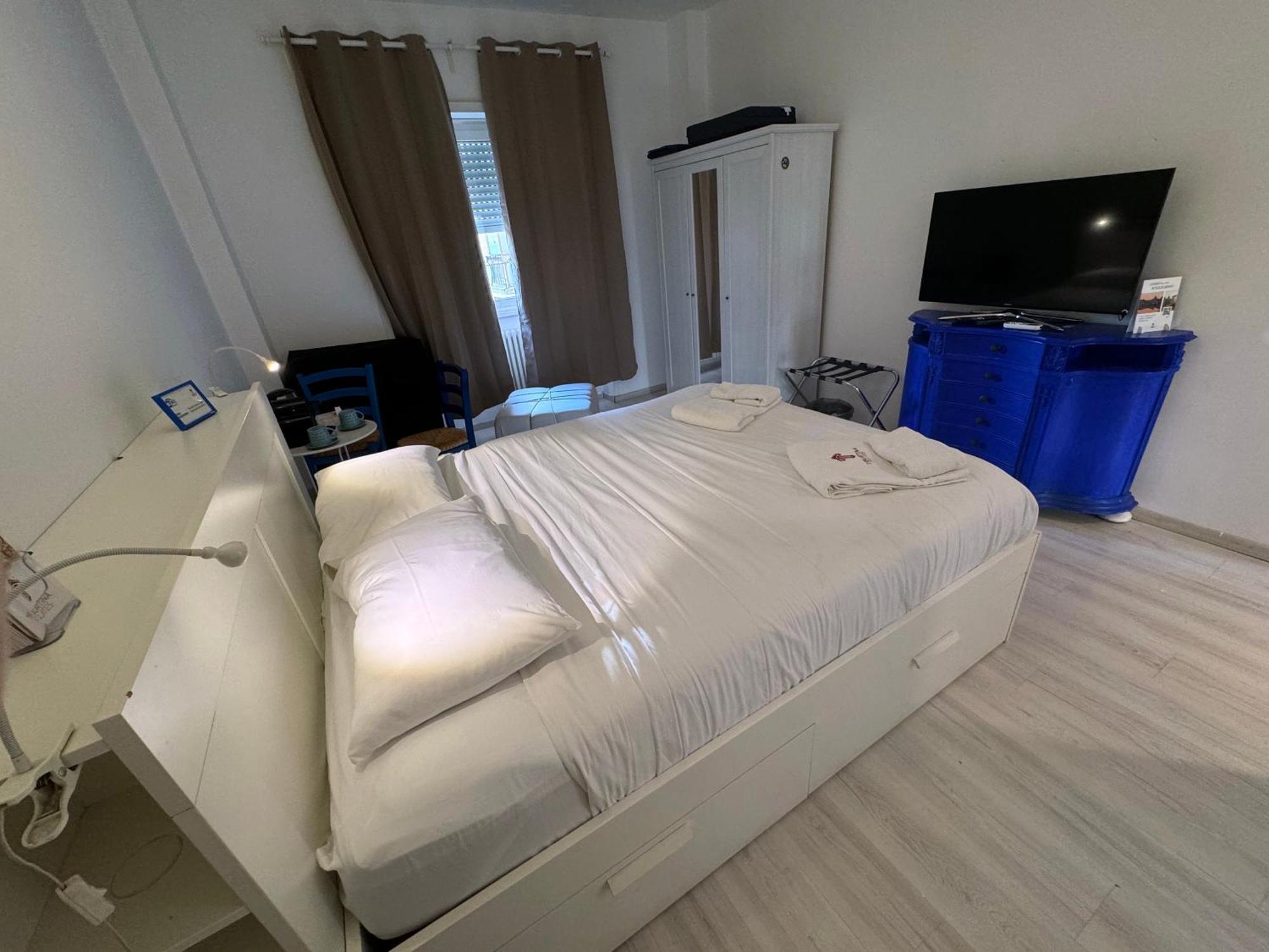 Tiburtina Suites, Roma Екстер'єр фото