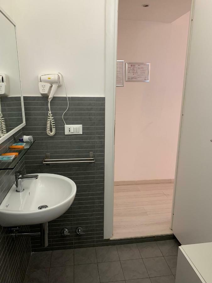 Tiburtina Suites, Roma Екстер'єр фото